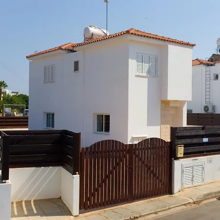 Villa Sirina By Trulycyprus Paralimni